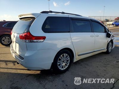 Trzecie zdjęcie samochodu z tyłu: 2013 TOYOTA SIENNA XLE VIN:5TDYK3DC3DS373250 - miniatura
