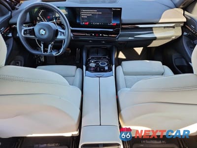 Zdjęcie 8 z 12 samochodu: 2025 BMW 530 XI VIN:WBA53FJ08SCU18772 - miniatura