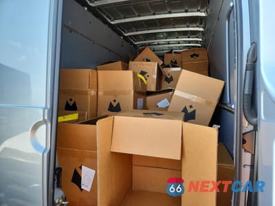 Zdjęcie 10 z 13 samochodu: 2025 MERCEDES BENZ SPRINTER 3500 XD DELIVERY VAN VIN:W1Y8ND6YXST225189 - miniatura