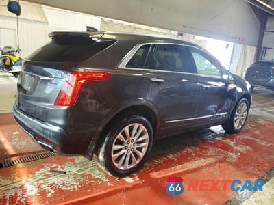 Trzecie zdjęcie samochodu z tyłu: 2018 CADILLAC XT5 PLATINUM VIN:1GYKNGRS1JZ193967 - miniatura