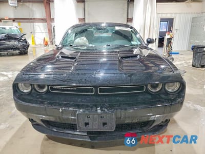 Piąte zdjęcie samochodu w środku: 2018 DODGE CHALLENGER GT VIN:2C3CDZGGXJH322820 - miniatura