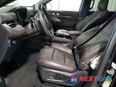 Zdjęcie 7 z 13 samochodu: 2025 FORD EXPLORER PLATINUM VIN:1FMUK8HH4SGB67133 - miniatura