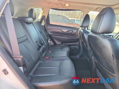 Zdjęcie 11 z 14 samochodu: 2015 NISSAN ROGUE S VIN:5N1AT2MT9FC757056 - miniatura