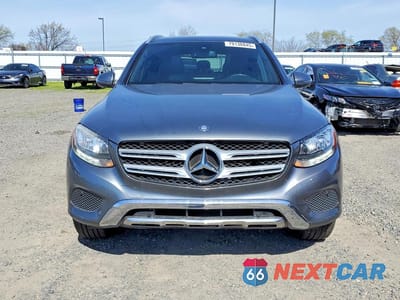 Piąte zdjęcie samochodu w środku: 2017 MERCEDES-BENZ GLC 300 VIN:WDC0G4JB7HF160818 - miniatura
