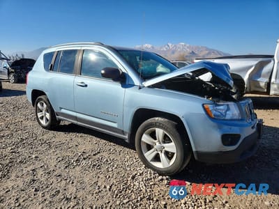 Czwarte zdjęcie samochodu z boku: 2013 JEEP COMPASS SPORT VIN:1C4NJDBB4DD108595 - miniatura