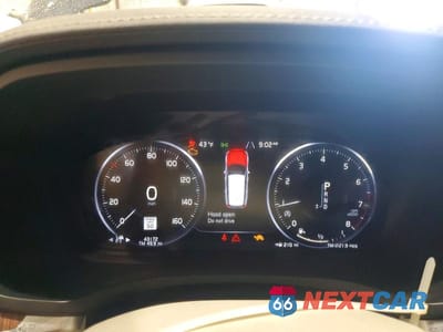 Zdjęcie 9 z 11 samochodu: 2020 VOLVO V60 CROSS COUNTRY T5 MOMENTUM VIN:YV4102WK1L1048787 - miniatura