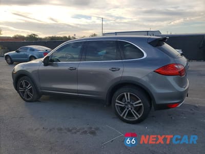 Drugie zdjęcie samochodu z przodu: 2013 PORSCHE CAYENNE VIN:WP1AF2A26DLA23753 - miniatura
