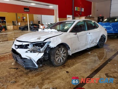 2022 TOYOTA CAMRY HYBRID LE 4T1C31AK4NU575420 - główne zdjęcie licytacji z USA - miniatura