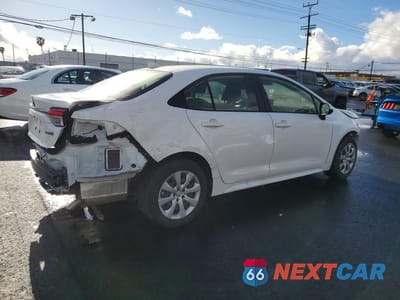 Trzecie zdjęcie samochodu z tyłu: 2024 TOYOTA COROLLA LE VIN:JTDBCMFE4RJ033469 - miniatura