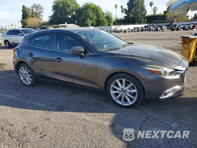 Czwarte zdjęcie samochodu z boku: 2017 MAZDA 3 GRAND TOURING VIN:JM1BN1M35H1122198 - miniatura