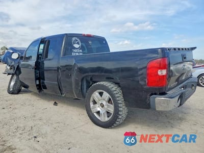 Drugie zdjęcie samochodu z przodu: 2007 CHEVROLET SILVERADO C1500 VIN:2GCEC19J671716138 - miniatura