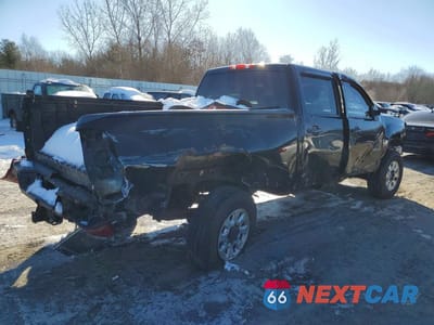 Trzecie zdjęcie samochodu z tyłu: 2011 GMC SIERRA K2500 SLT VIN:1GT121C86BF259100 - miniatura
