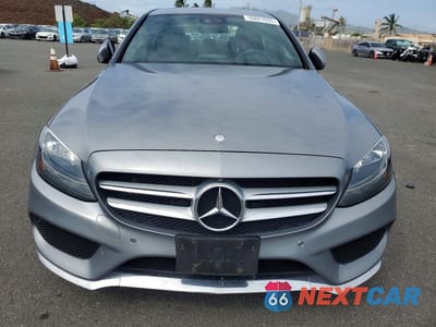 Piąte zdjęcie samochodu w środku: 2016 MERCEDES-BENZ C 300 VIN:55SWF4JB3GU156396 - miniatura