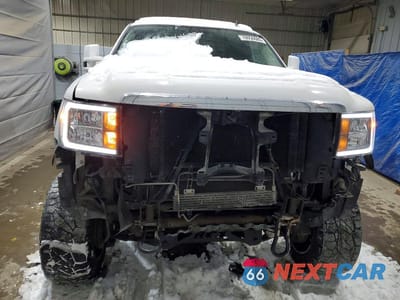 Piąte zdjęcie samochodu w środku: 2012 GMC SIERRA K2500 SLE VIN:1GT220CG3CZ352288 - miniatura