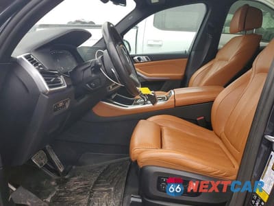 Zdjęcie 7 z 12 samochodu: 2020 BMW X5 M50I VIN:5UXJU4C02L9C77634 - miniatura