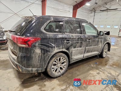Trzecie zdjęcie samochodu z tyłu: 2016 MITSUBISHI OUTLANDER SE VIN:JA4AZ3A37GZ057378 - miniatura