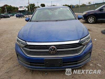 Piąte zdjęcie samochodu w środku: 2023 VOLKSWAGEN JETTA SE VIN:3VWEM7BU6PM051025 - miniatura