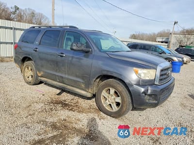 Czwarte zdjęcie samochodu z boku: 2011 TOYOTA SEQUOIA SR5 VIN:5TDZY5G19BS031775 - miniatura