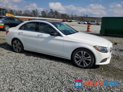 Czwarte zdjęcie samochodu z boku: 2018 MERCEDES-BENZ C 300 VIN:WDDWF4JB5JR329828 - miniatura
