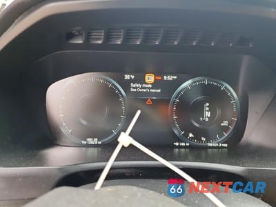 Zdjęcie 9 z 12 samochodu: 2017 VOLVO XC90 T6 VIN:YV4A22PK8H1116597 - miniatura