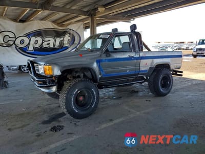 1988 TOYOTA PICKUP BASE JT4RN63A1J0226887 - główne zdjęcie licytacji z USA - miniatura