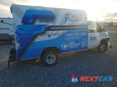 Trzecie zdjęcie samochodu z tyłu: 2024 FORD ECONOLINE E350 SUPER DUTY CUTAWAY VAN VIN:1FDWE3FN6RDD04676 - miniatura