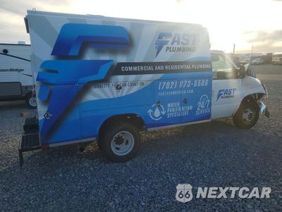 Trzecie zdjęcie samochodu z tyłu: 2024 FORD ECONOLINE E350 SUPER DUTY CUTAWAY VAN VIN:1FDWE3FN6RDD04676 - miniatura