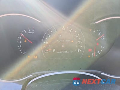 Zdjęcie 9 z 12 samochodu: 2014 KIA SORENTO SX VIN:5XYKWDA73EG446705 - miniatura