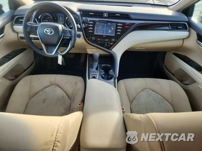 Zdjęcie 8 z 13 samochodu: 2020 TOYOTA CAMRY HYBRID LE VIN:4T1L31AKXLU526509 - miniatura