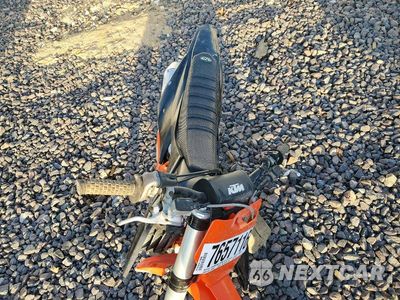 Piąte zdjęcie samochodu w środku: 2022 KTM 350 SX-F VIN:VBKSXN430NM223188 - miniatura