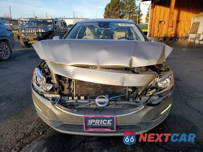 Piąte zdjęcie samochodu w środku: 2014 VOLVO S60 T5 VIN:YV1612FS9E2294418 - miniatura