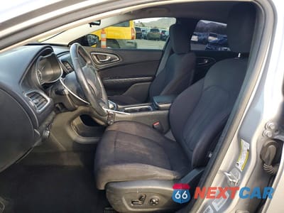 Zdjęcie 7 z 12 samochodu: 2015 CHRYSLER 200 LIMITED VIN:1C3CCCAB0FN631711 - miniatura