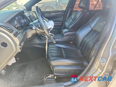 Zdjęcie 7 z 12 samochodu: 2018 CHRYSLER 300 S VIN:2C3CCABG0JH245080 - miniatura