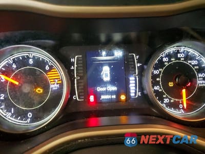 Zdjęcie 9 z 11 samochodu: 2018 JEEP CHEROKEE LATITUDE VIN:1C4PJLCB8JD543066 - miniatura