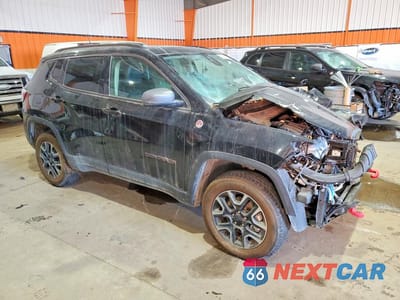 Czwarte zdjęcie samochodu z boku: 2019 JEEP COMPASS TRAILHAWK VIN:3C4NJDDB3KT645723 - miniatura