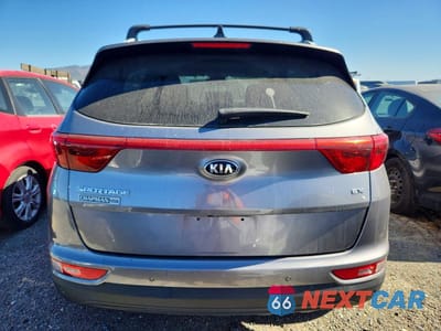 Zdjęcie 6 z 12 samochodu: 2017 KIA SPORTAGE EX VIN:KNDPNCAC8H7180096 - miniatura