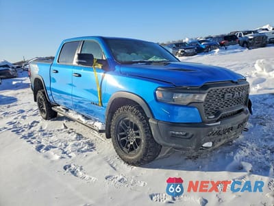 Czwarte zdjęcie samochodu z boku: 2025 RAM TRUCKS 1500 REBEL VIN:1C6SRFLP4SN532651 - miniatura
