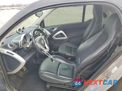 Zdjęcie 7 z 12 samochodu: 2013 SMART FORTWO PURE VIN:WMEEJ3BA6DK633916 - miniatura
