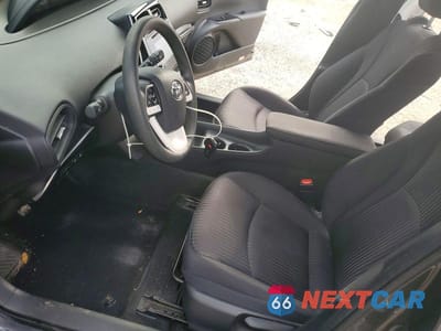 Zdjęcie 7 z 11 samochodu: 2018 TOYOTA PRIUS TWO VIN:JTDKBRFUXJ3589205 - miniatura
