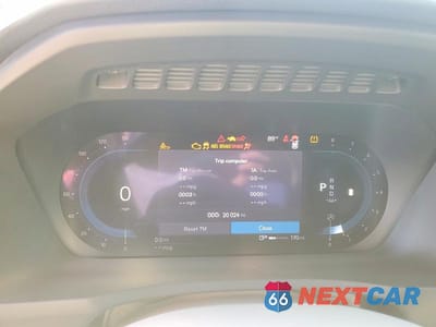 Zdjęcie 9 z 13 samochodu: 2025 VOLVO XC90 CORE VIN:YV4M12PJ9S1318167 - miniatura