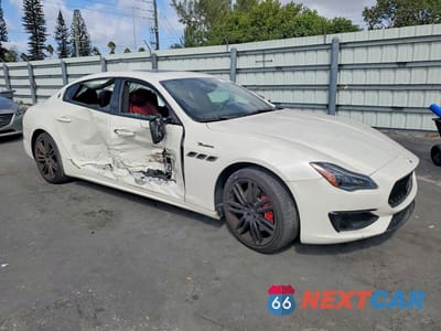 Czwarte zdjęcie samochodu z boku: 2022 MASERATI QUATTROPORTE MODENA VIN:ZAM56YPM2NX393148 - miniatura