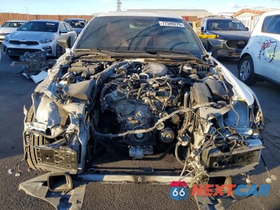 Piąte zdjęcie samochodu w środku: 2019 LEXUS IS 350 VIN:JTHBZ1D23K5035216 - miniatura
