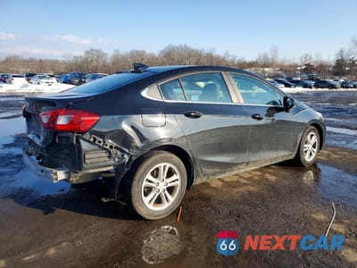 Trzecie zdjęcie samochodu z tyłu: 2018 CHEVROLET CRUZE LT VIN:1G1BE5SM6J7106686 - miniatura