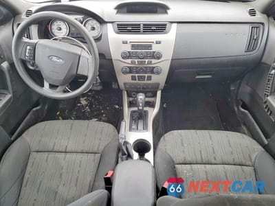 Zdjęcie 8 z 11 samochodu: 2010 FORD FOCUS SE VIN:1FAHP3FN4AW112002 - miniatura