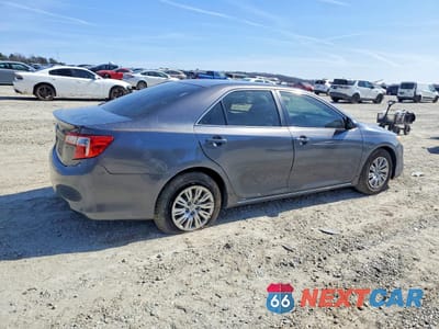 Trzecie zdjęcie samochodu z tyłu: 2014 TOYOTA CAMRY L VIN:4T4BF1FK7ER432754 - miniatura