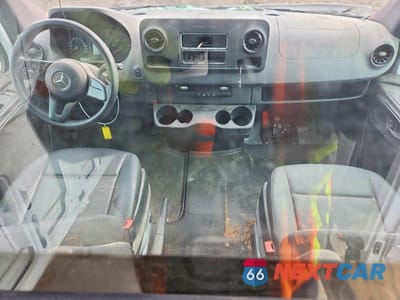 Zdjęcie 8 z 13 samochodu: 2021 MERCEDES BENZ SPRINTER 2500 2.0L 4C TDSL EXT CARGO HIGH ROOF VIN:W1Y4DDHY6MT048156 - miniatura