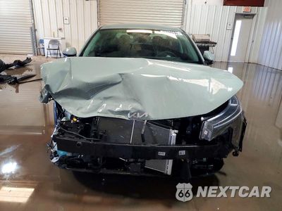 Piąte zdjęcie samochodu w środku: 2025 KIA K4 LXS VIN:3KPFT4DE4SE221688 - miniatura