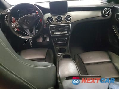 Zdjęcie 8 z 12 samochodu: 2018 MERCEDES-BENZ CLA 250 4MATIC VIN:WDDSJ4GBXJN657791 - miniatura