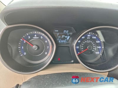 Zdjęcie 9 z 13 samochodu: 2015 HYUNDAI ELANTRA SE VIN:5NPDH4AE8FH565197 - miniatura