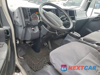 Zdjęcie 8 z 12 samochodu: 2020 ISUZU NQR REFRIGERATED BOX TRUCK VIN:JALE5W163L7901368 - miniatura